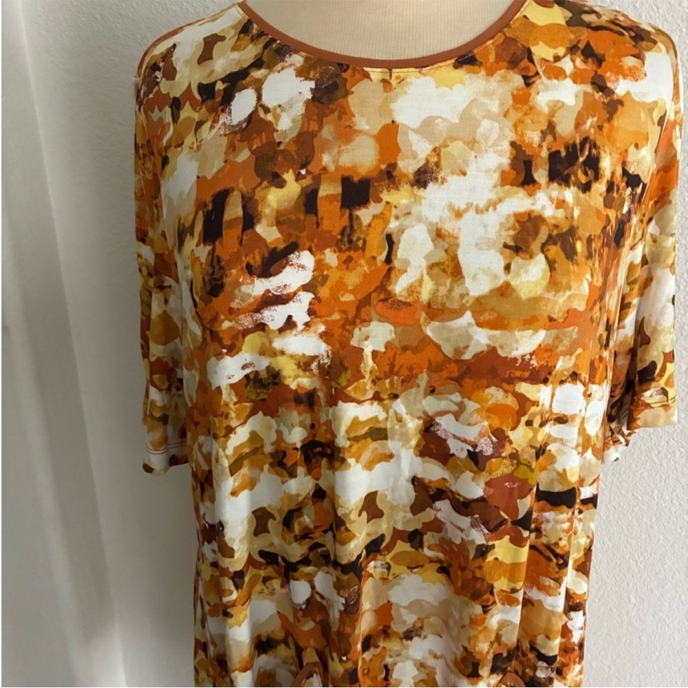 ❤️$10 LOGO tunic with pockets - Picture 2 of 5
